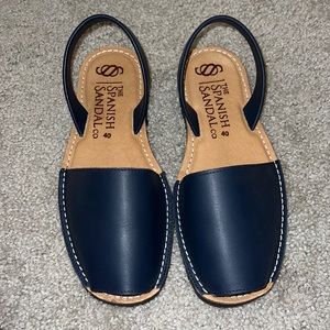 NWOT navy blue espadrilles from the Spanish Sandal Co, 9.5, super cool